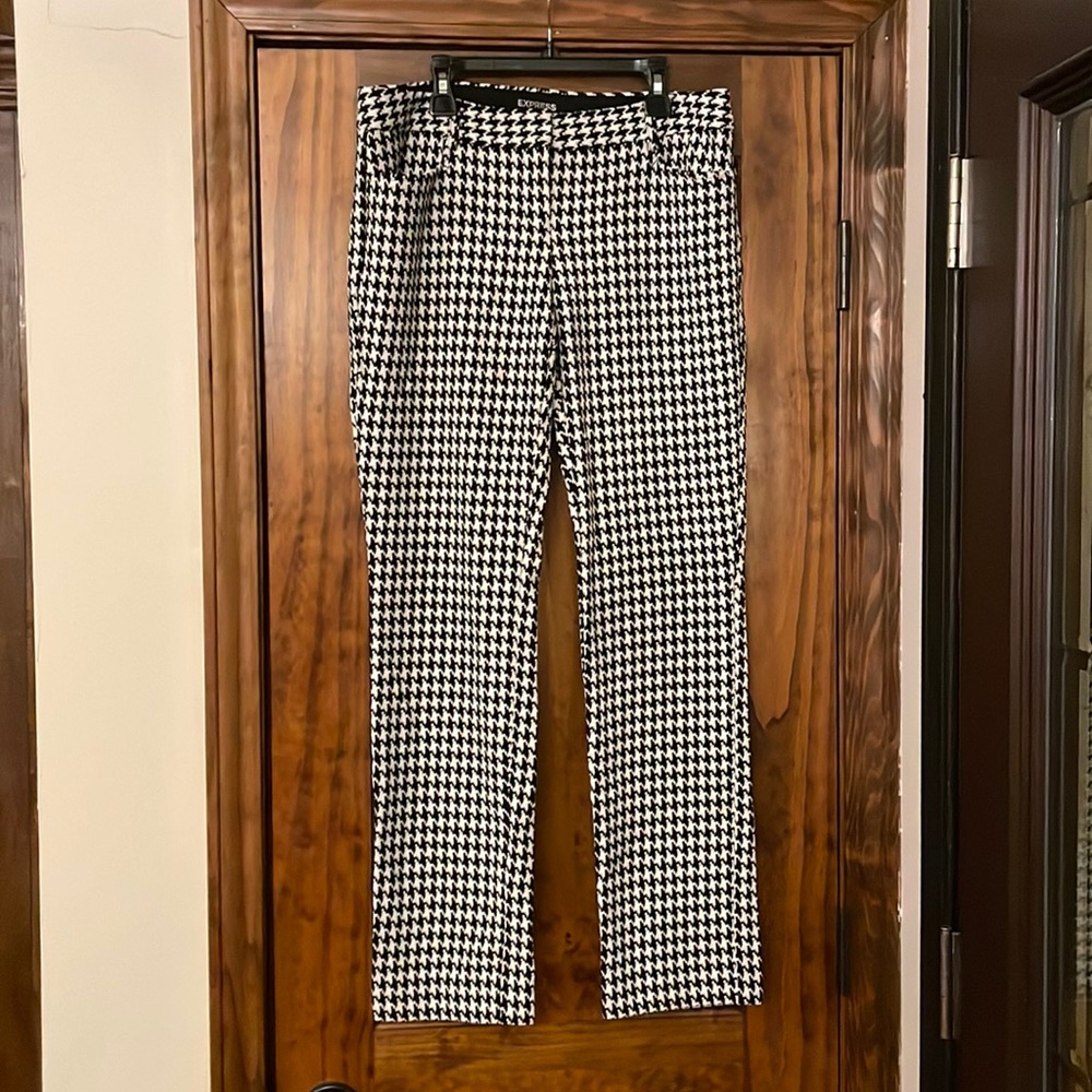 Houndstooth columnist ankle length pant